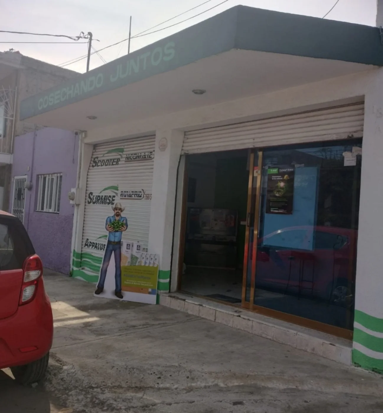 Fotografía original de instalaciones AgroHiTEC