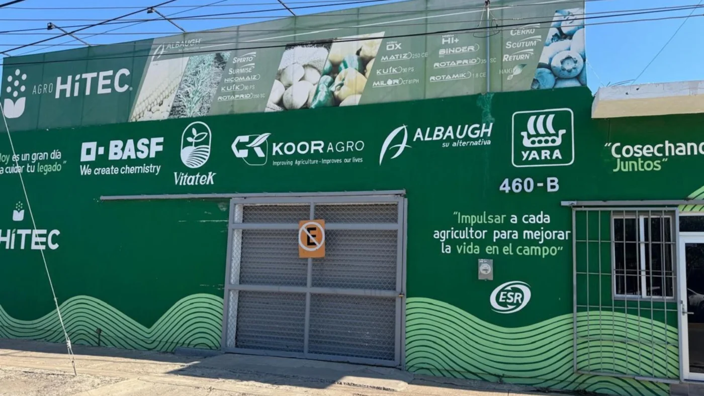 Fotografía original de instalaciones AgroHiTEC