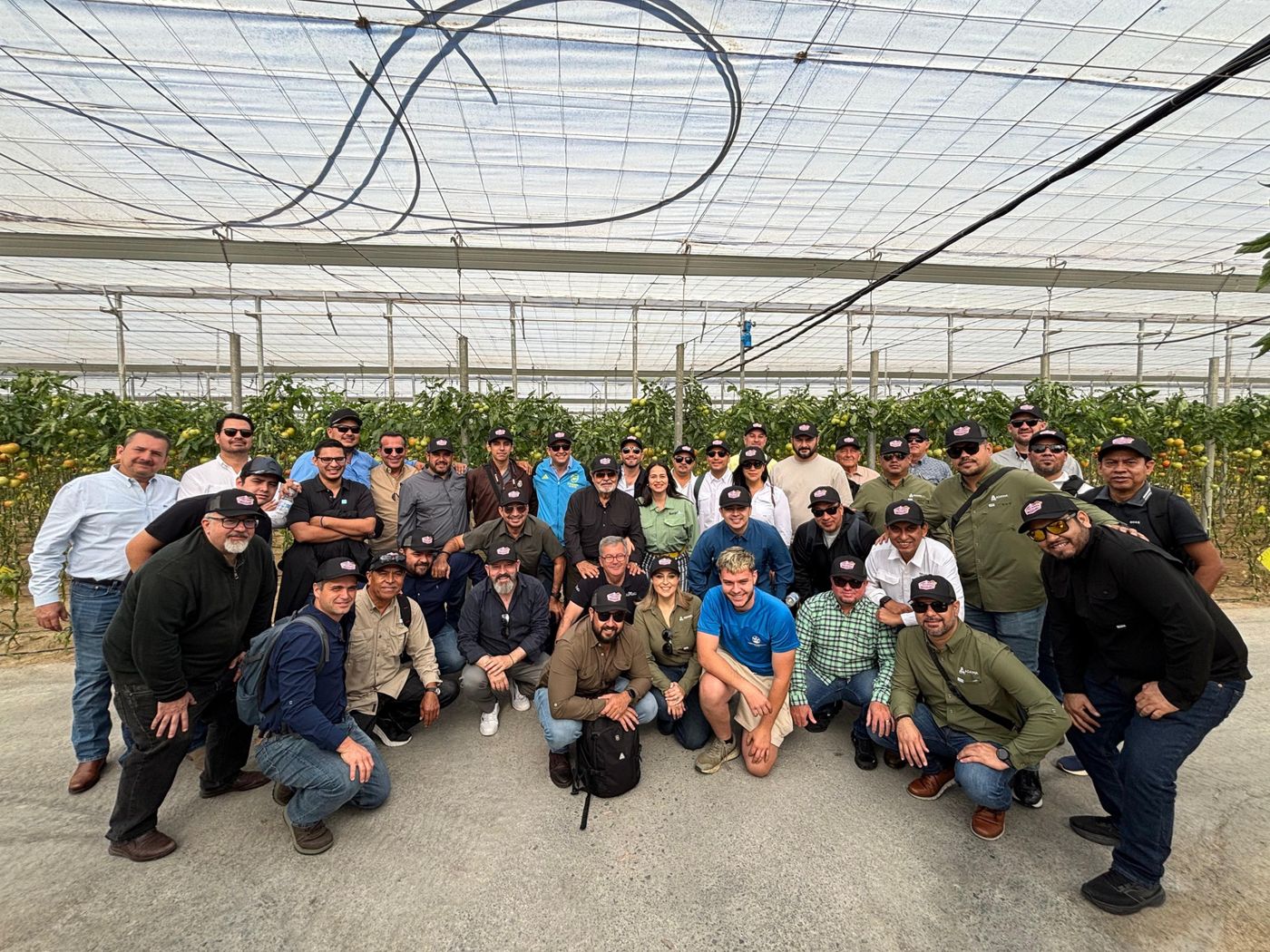 Equipo AgroHiTEC en la planta de ADAMA en España